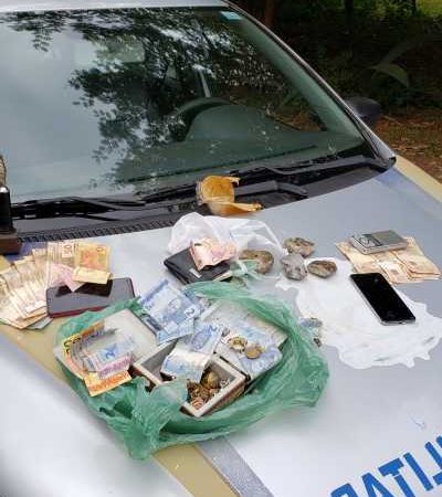 Polícia segue carro suspeito e recupera vários itens de furto, em Araguaína