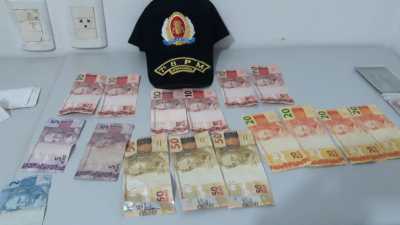 Homem tenta comprar bebidas com dinheiro falso em Guaraí e é preso pela polícia