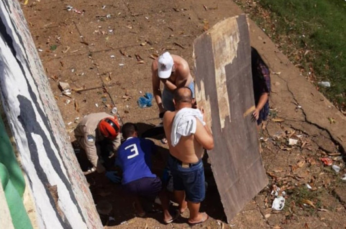 Homem morre após cair de 4 metros de altura no cais do porto de Araguatins