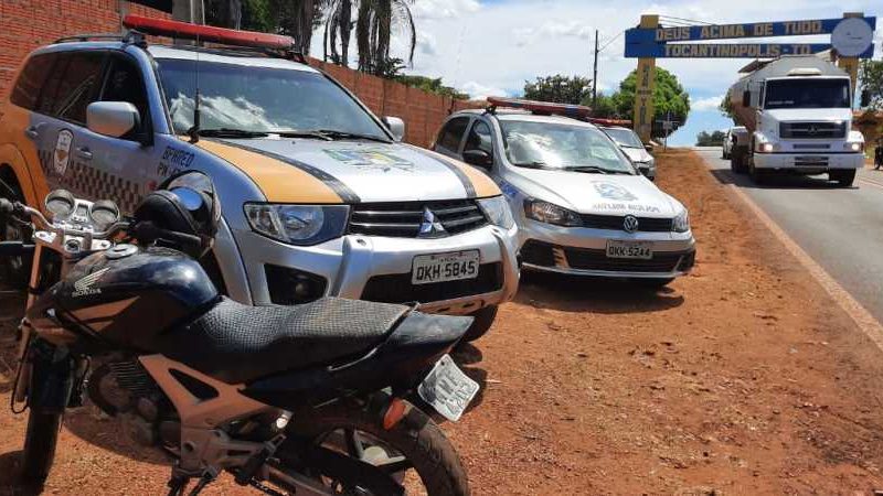 Motocicleta furtada é apreendida durante abordagem policial em barreira sanitária em Tocantinópolis