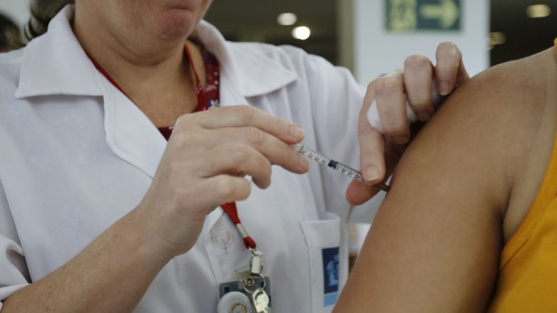 Vacinação contra sarampo para quem tem de 20 a 49 anos é prorrogada