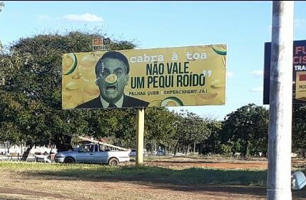 Outdoor fora Bolsonaro em Palmas ganha destaque na mídia nacional