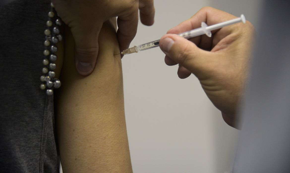 Cobertura vacinal na pandemia está abaixo de está abaixo de 60%