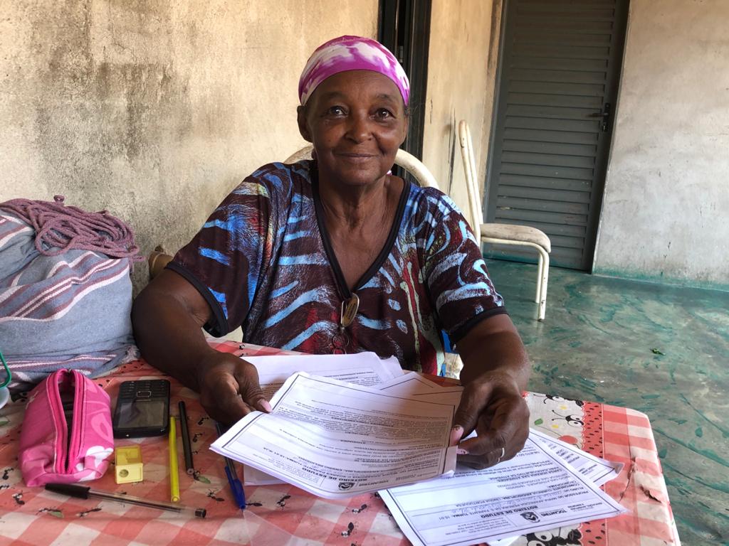 Após 50 anos mulheres voltam à escola para aprender a como usar a tecnologia