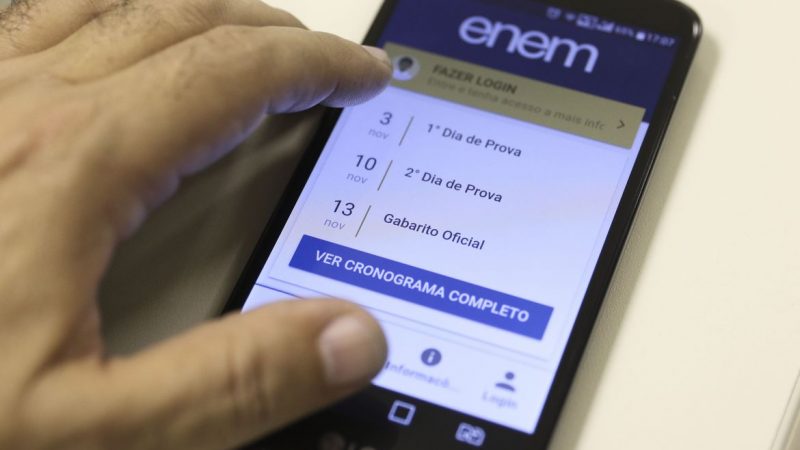 Enem: estudantes têm até hoje para inserir foto no cadastro