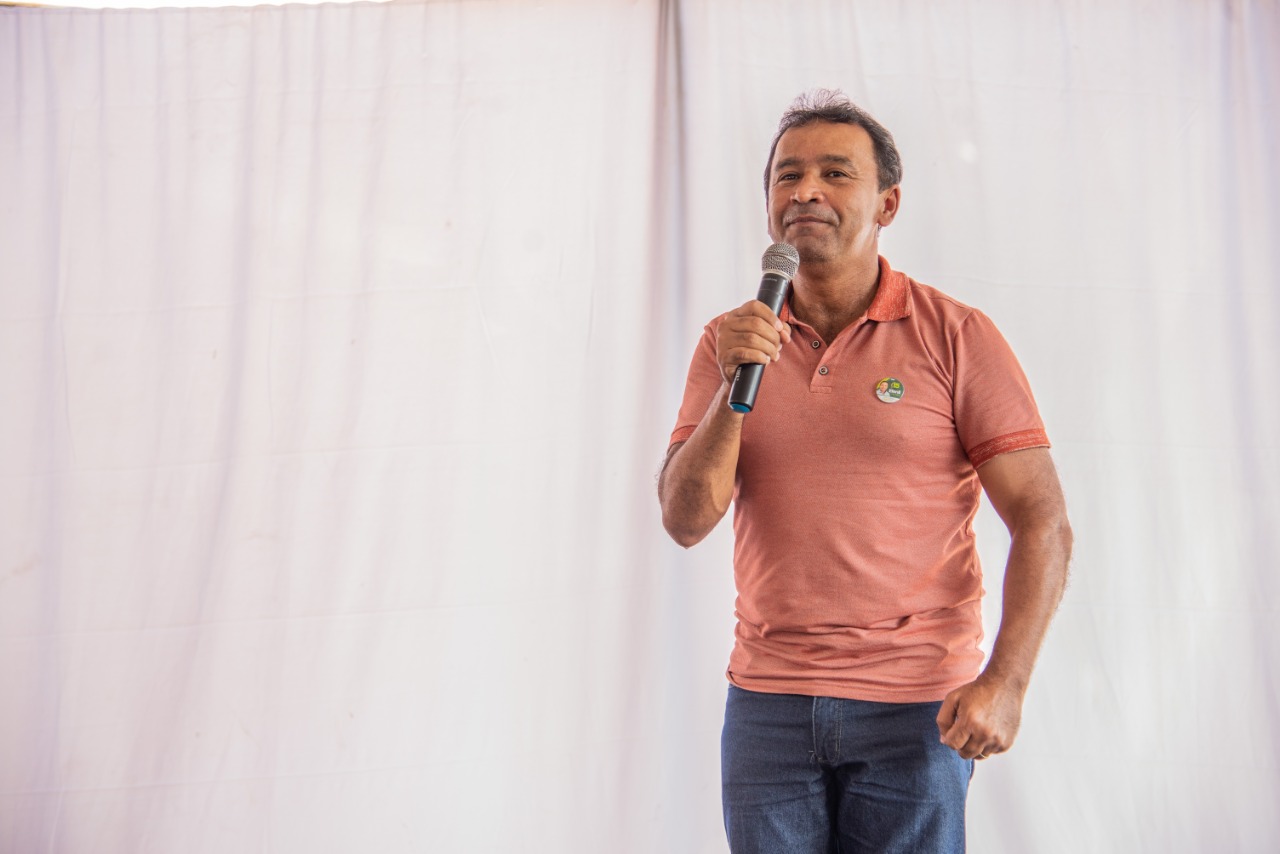 Elenil inaugura comitê e garante que vai levar obras para bairros afastados de Araguaína