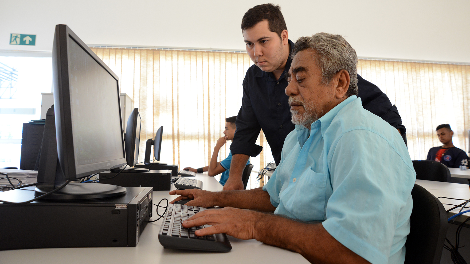 Programa Viver oferta curso Inclusão Digital para pessoas idosas de Palmas
