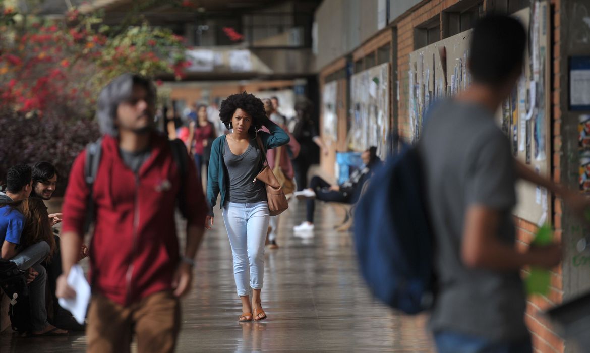 Cresce total de negros em universidades, mas o acesso é desigual