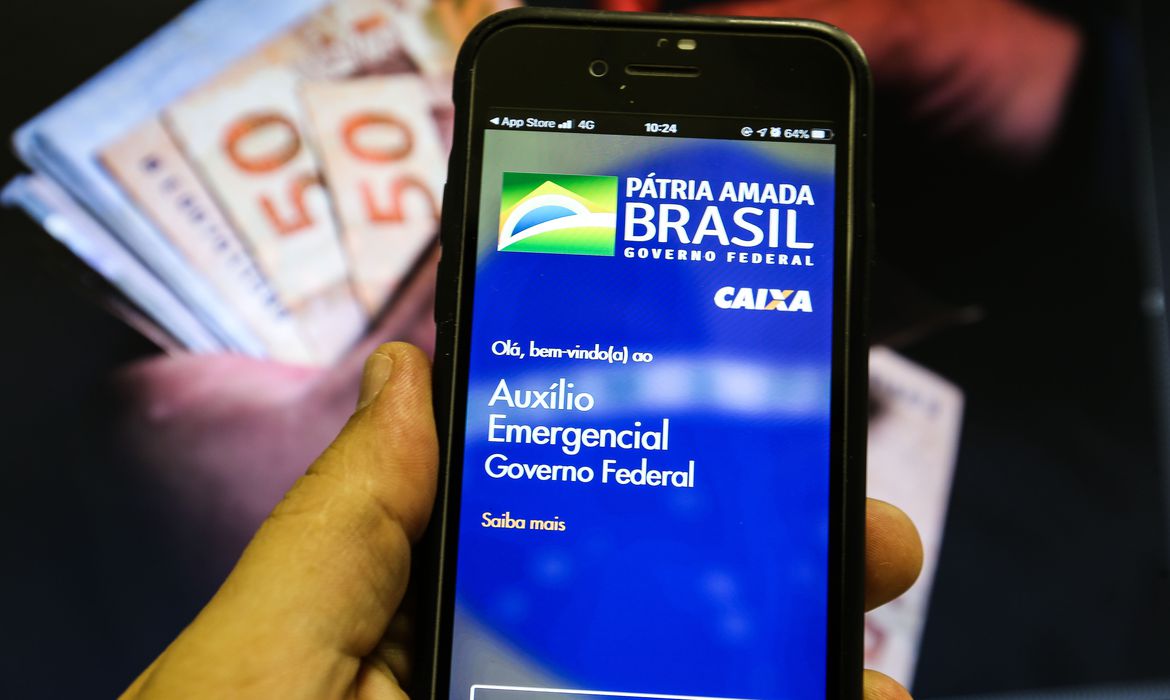 Caixa credita auxílio emergencial para beneficiários nascidos em fevereiro nesta segunda, 23