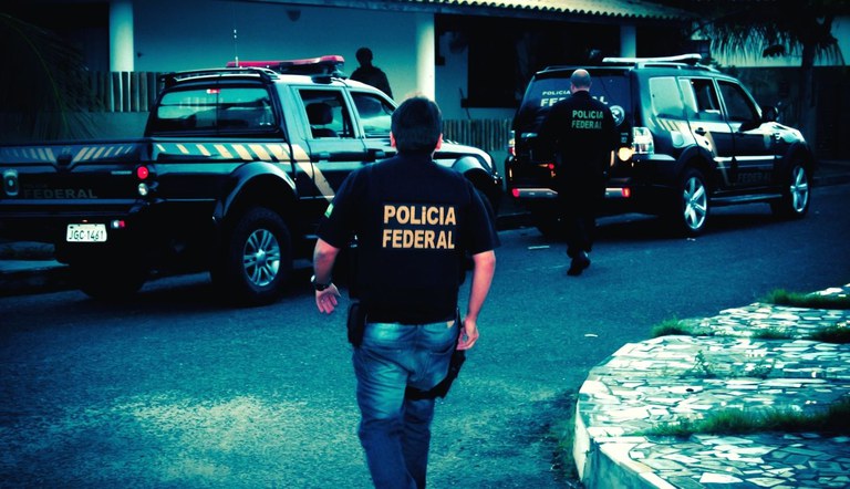 PF cumpre 12 mandados de busca e apreensão para coibir crimes eleitorais em Colinas e Pequizeiro