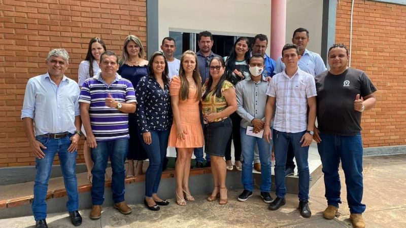 Em Abreulândia, Manoel Moura reúne secretariado para planejar ações