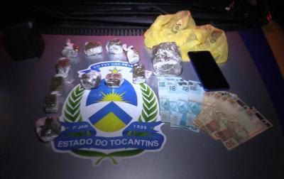 Em Araguaína, PM prende três homens por tráfico de drogas e apreende dois adolescentes por ato infracional