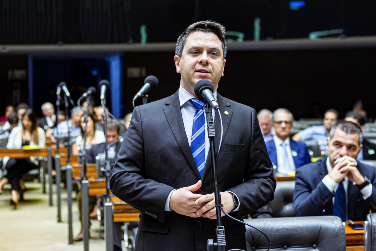 Tiago Dimas comemora decisão do STF que permite Estados e municípios comprarem e distribuírem vacinas contra Covid-19