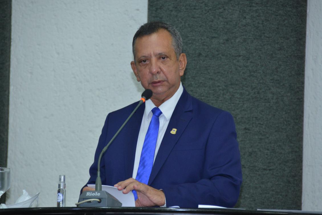Antonio Andrade toma posse como primeiro presidente reeleito por unanimidade na Assembleia Legislativa