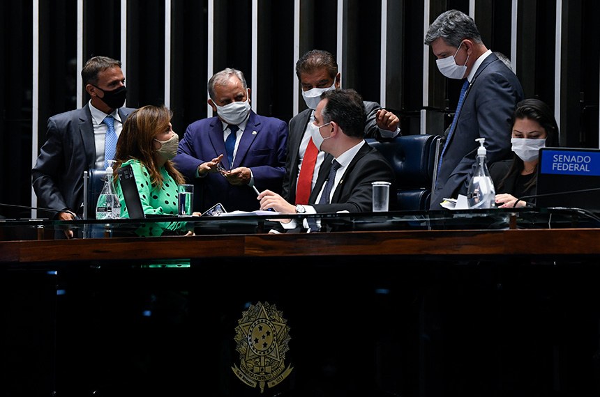 Auxílio emergencial e regras fiscais devem ter debates separados, defende IFI