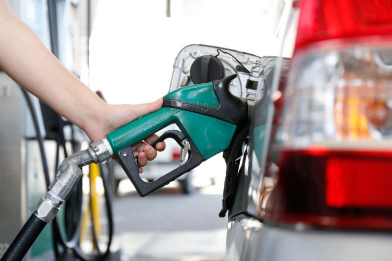 Senado aprova projeto que reduz imposto para reduzir preço dos combustíveis