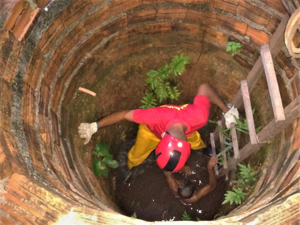 Bombeiros militares resgatam homem após queda em cisterna em Gurupi