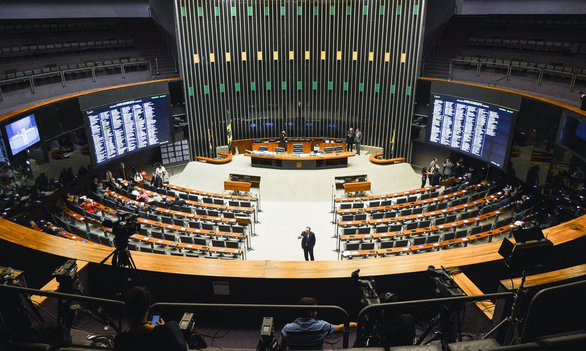 Câmara pode votar nesta quarta-feira MP sobre privatização da Eletrobras