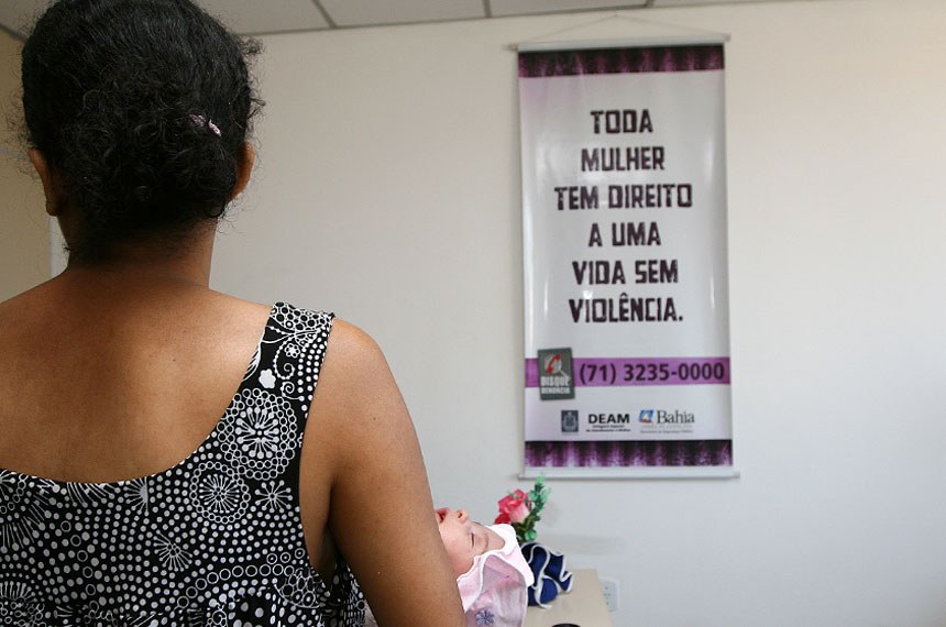 Relatório indica desafios para políticas de combate à violência contra a mulher