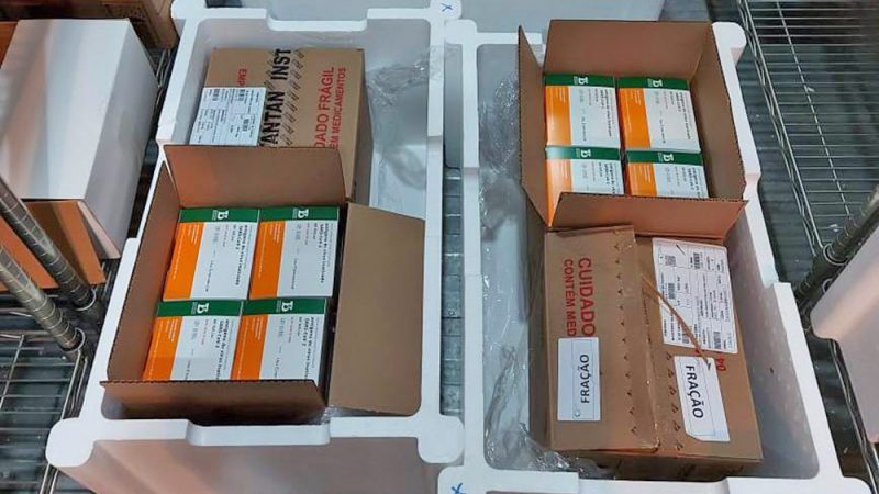 Tocantins recebe nova remessa com mais de 14 mil doses da vacina CoronaVac