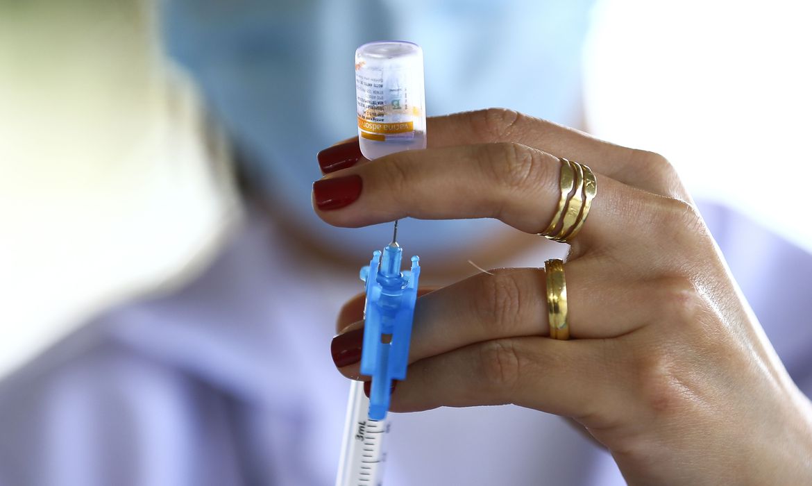 Em Palmas, vacinação para público de 38 anos sem comorbidade começa nesta sexta-feira