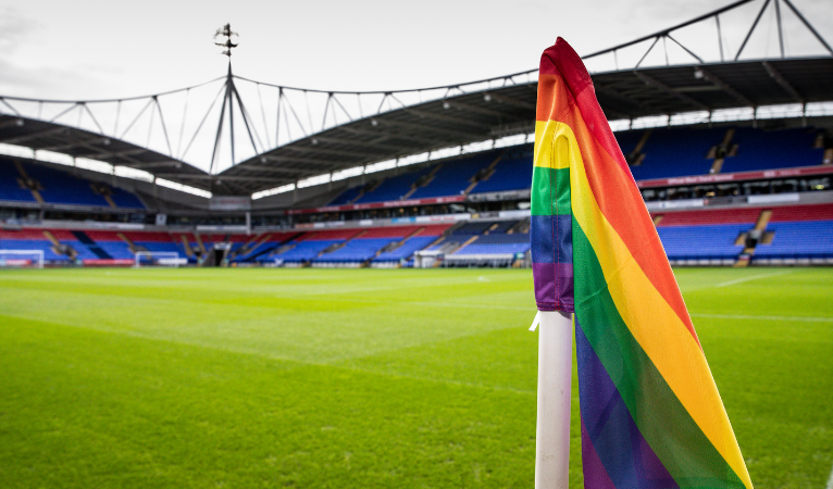 Grupo Arco-Íris e CBF firmam acordo de combate à LGBTfobia no futebol