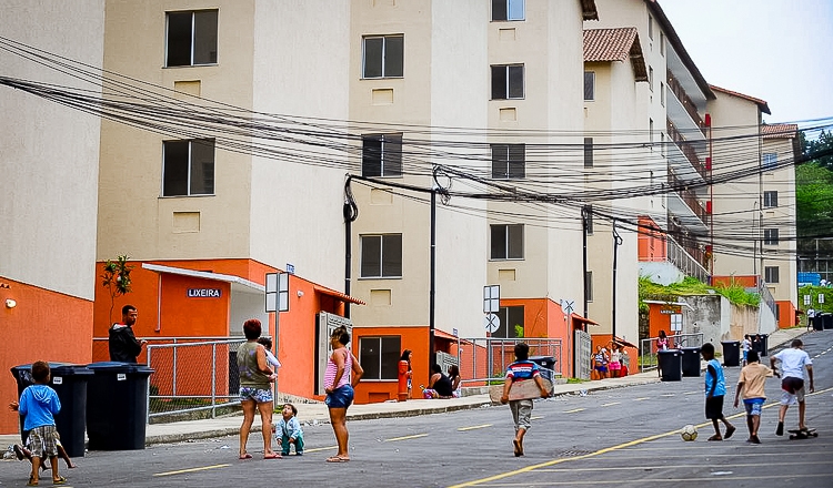 Governo Bolsonaro deixou moradia popular sem orçamento para 2023