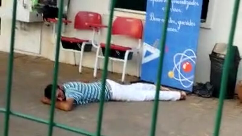 Homem aparentemente embriagado é encontrado dormindo em escola de Palmas, pais temem pela segurança dos filhos