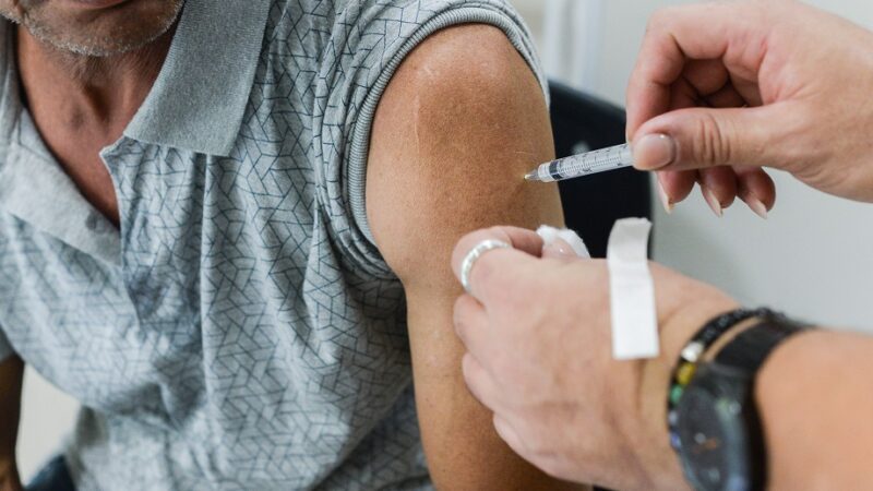 Saúde de Palmas começa a vacinar públicos específicos contra a monkeypox