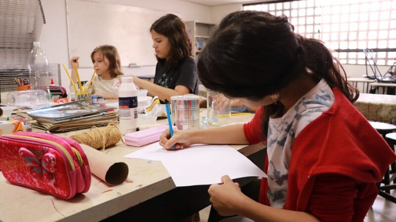 Iniciação às Artes: projeto inicia inscrição para cursos a partir de terça-feira, 25