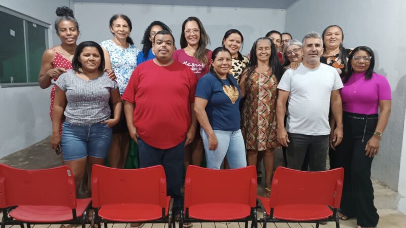 Professores aprovam estado de greve em Luzinópolis