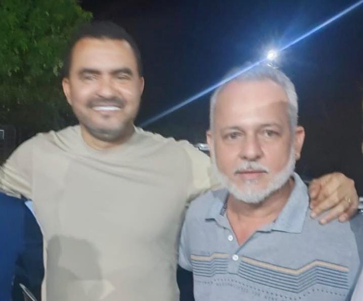 Perseguição? Após foto com governador Wanderlei, articulador, suplente de vereador é exonerado da prefeitura de Araguaína