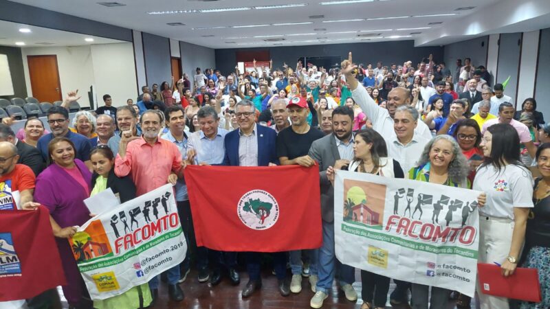 Ministro Alexandre Padilha ouviu movimentos sociais em Plenária na Capital