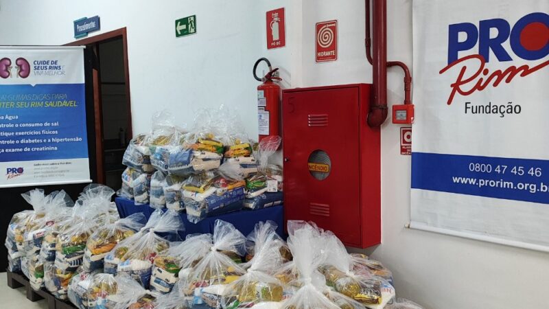 Pró-Rim Tocantins recebe 86 cestas básicas do Futebol Solidário