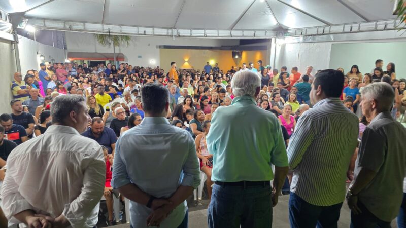 Diante de uma multidão, Jorge Frederico garante PCCR para servidores públicos de Araguaína e maior plano de geração de emprego da história