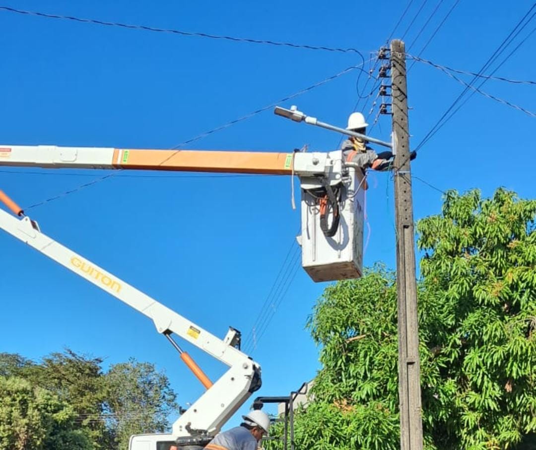 Prefeitura de Gurupi moderniza toda a iluminação do povoado Trevo da Praia com lâmpadas de LED