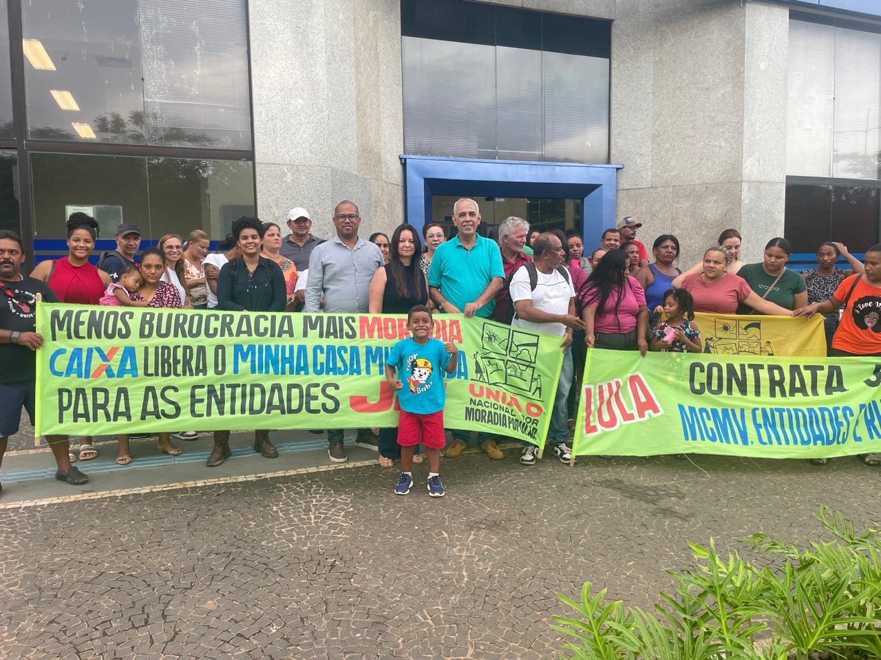 Movimentos por moradia popular pedem contratação do Minha Casa Minha Vida entidades